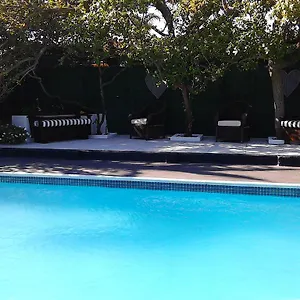 Port House 3*, Bloubergstrand South Africa